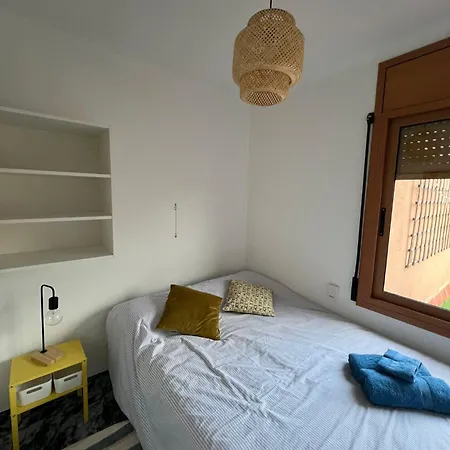 Private Double In A Shared Penthouse With Patios Auberge de jeunesse Sant Adrià de Besòs